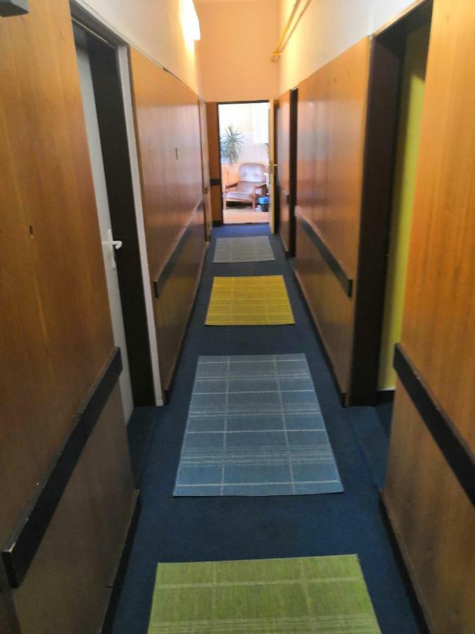 Hostel Damiell *