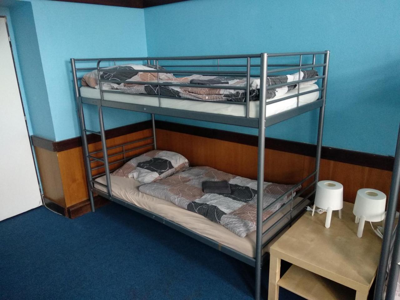 Damiell Hostel